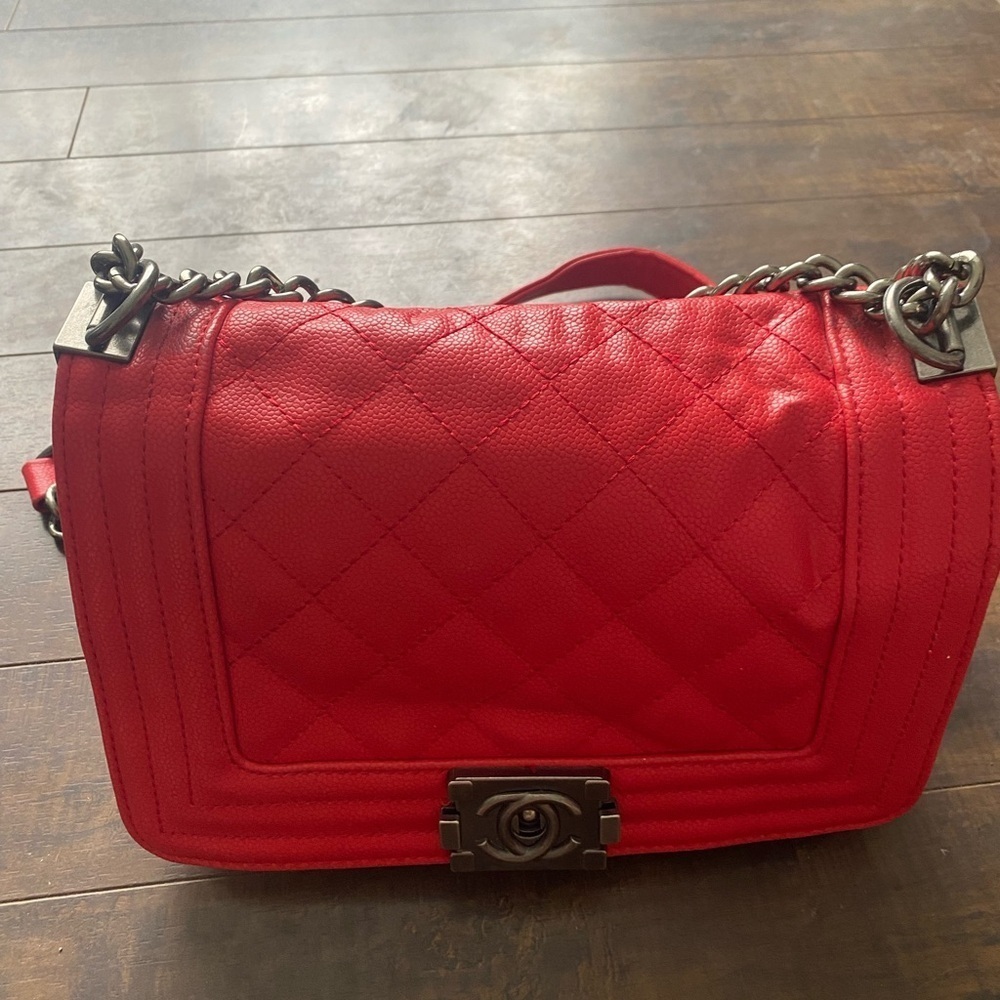 Red Quilted Crossbody Shoulder bag - Picture 13 of 16